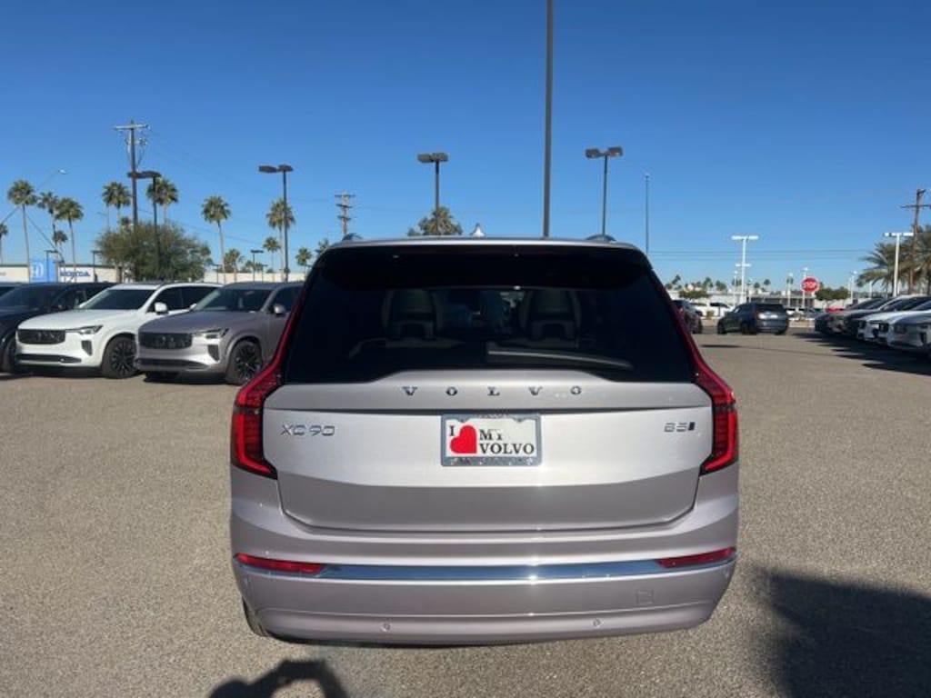 New 2026 Volvo XC90 B5 Core SUV