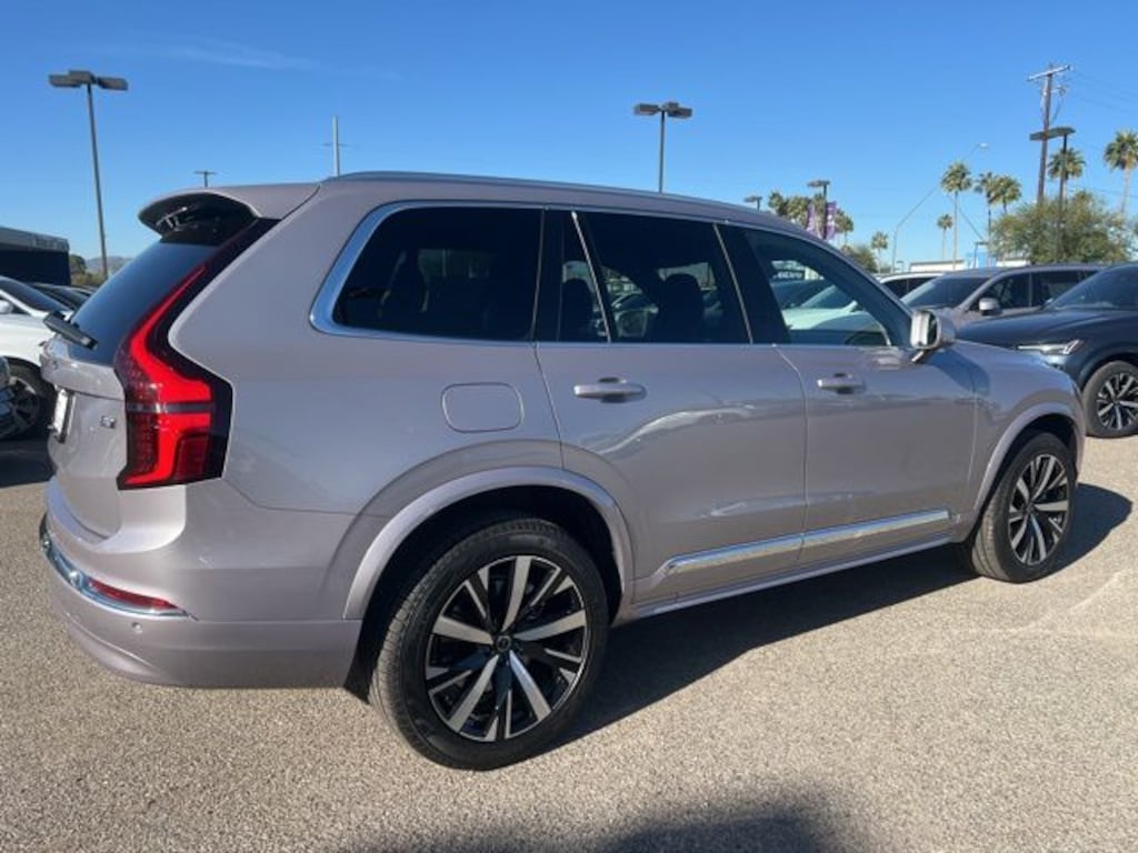 New 2026 Volvo XC90 B5 Core SUV