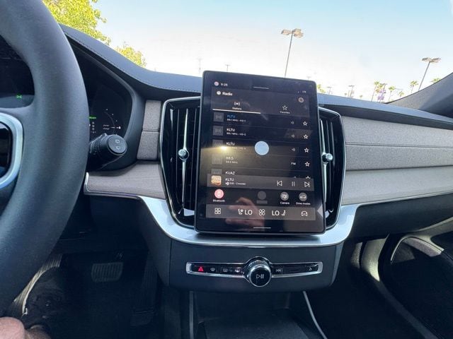 2026 Volvo XC90 Plus - Photo 27