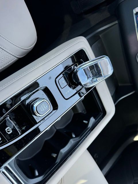 2026 Volvo XC90 Plus - Photo 24
