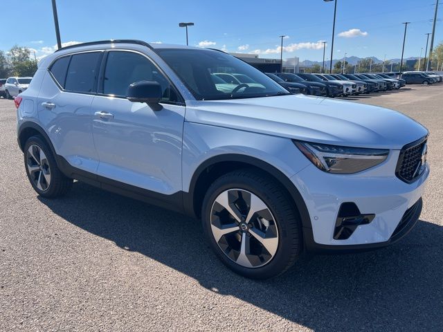 2026 Volvo XC40