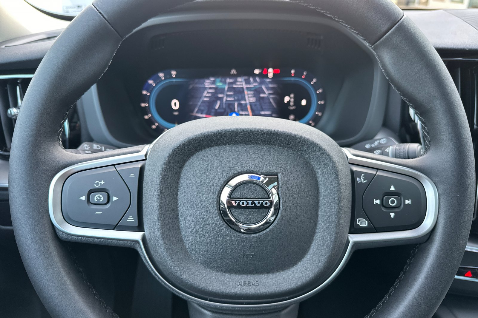 2025 Volvo XC60 Core - Photo 23