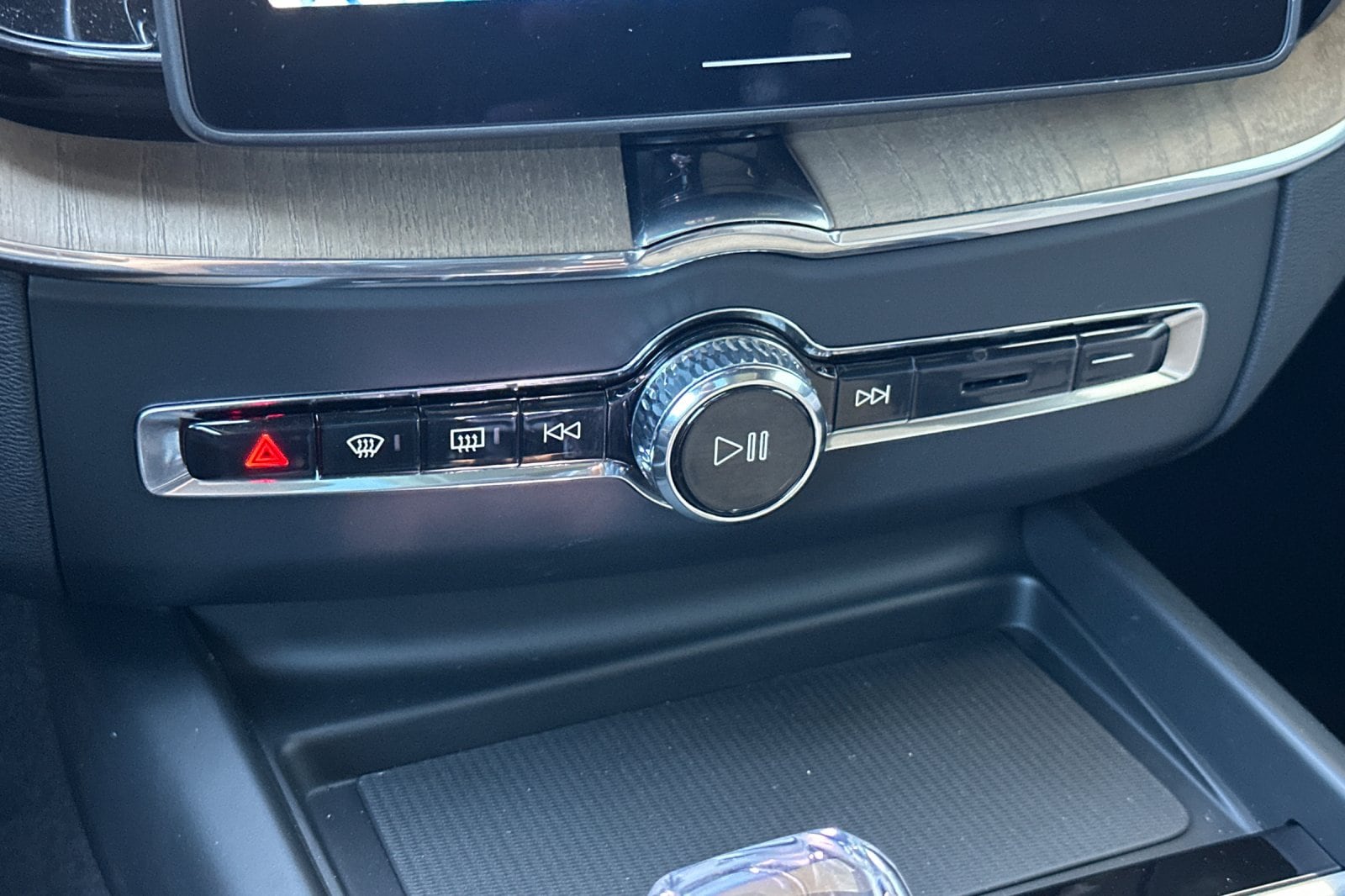 2026 Volvo XC60 Plus - Photo 21