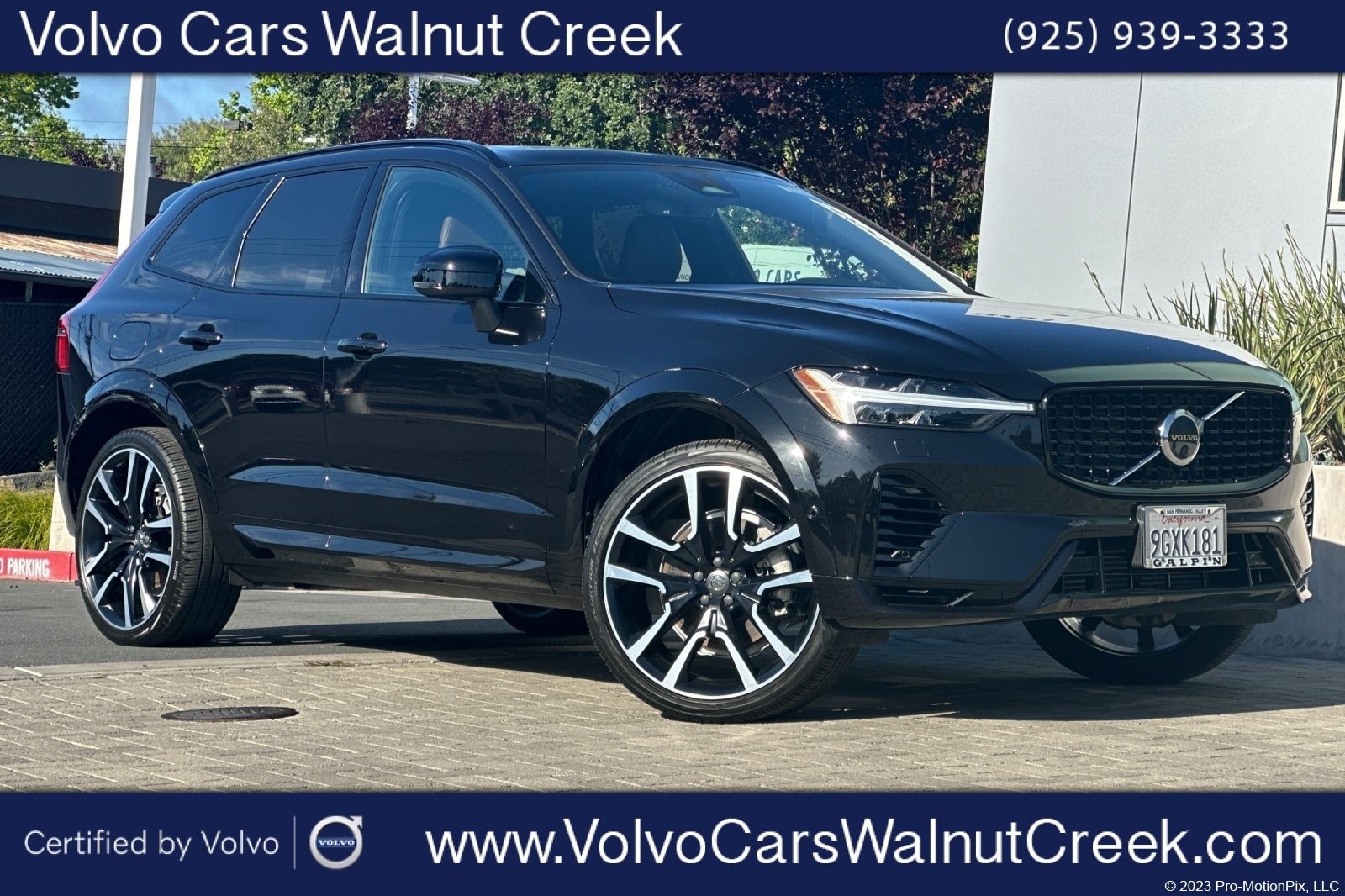 2023 Volvo XC60 T8 Ultimate Dark Theme AWD's photo