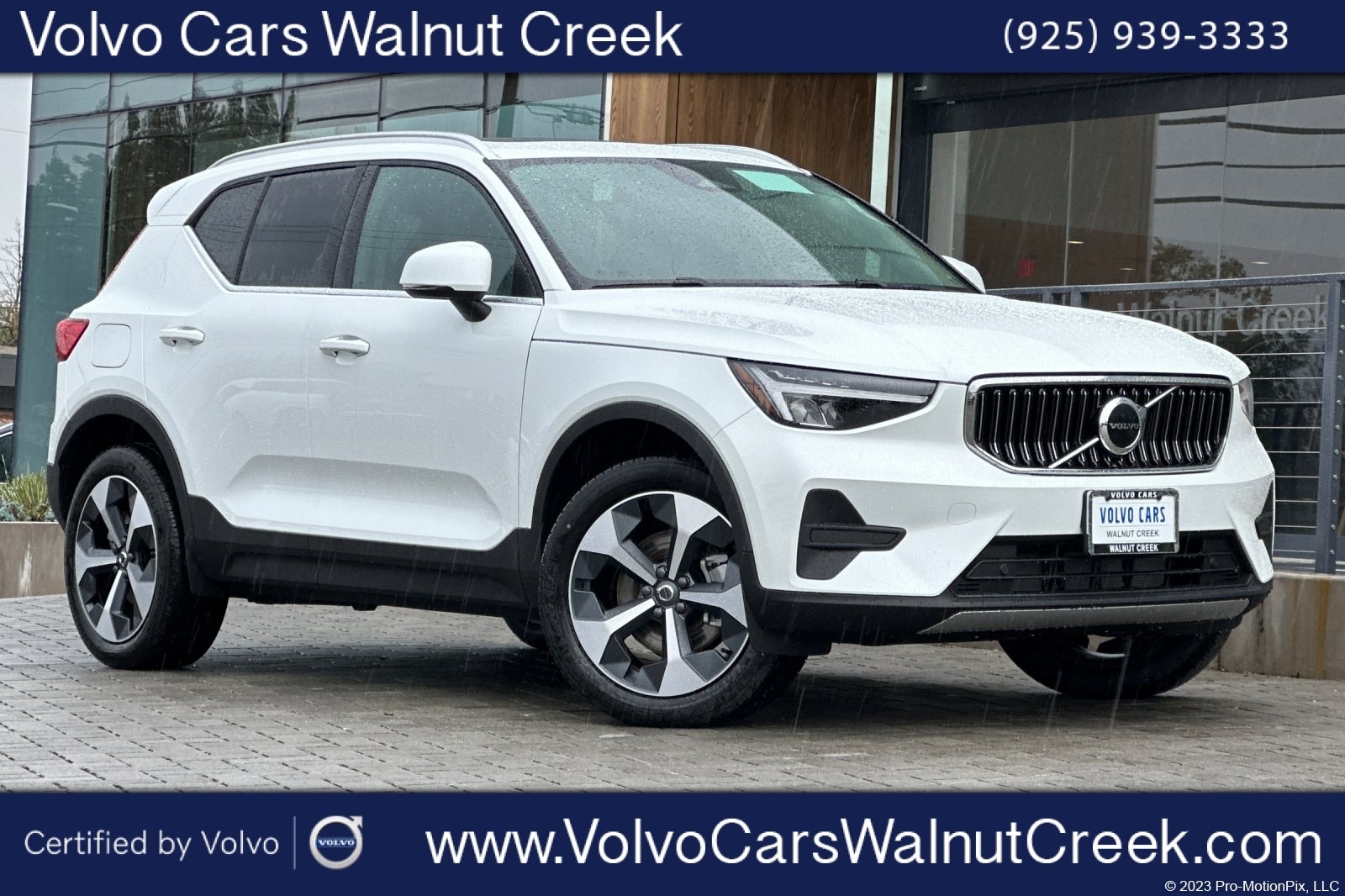 2025 Volvo XC40 Core