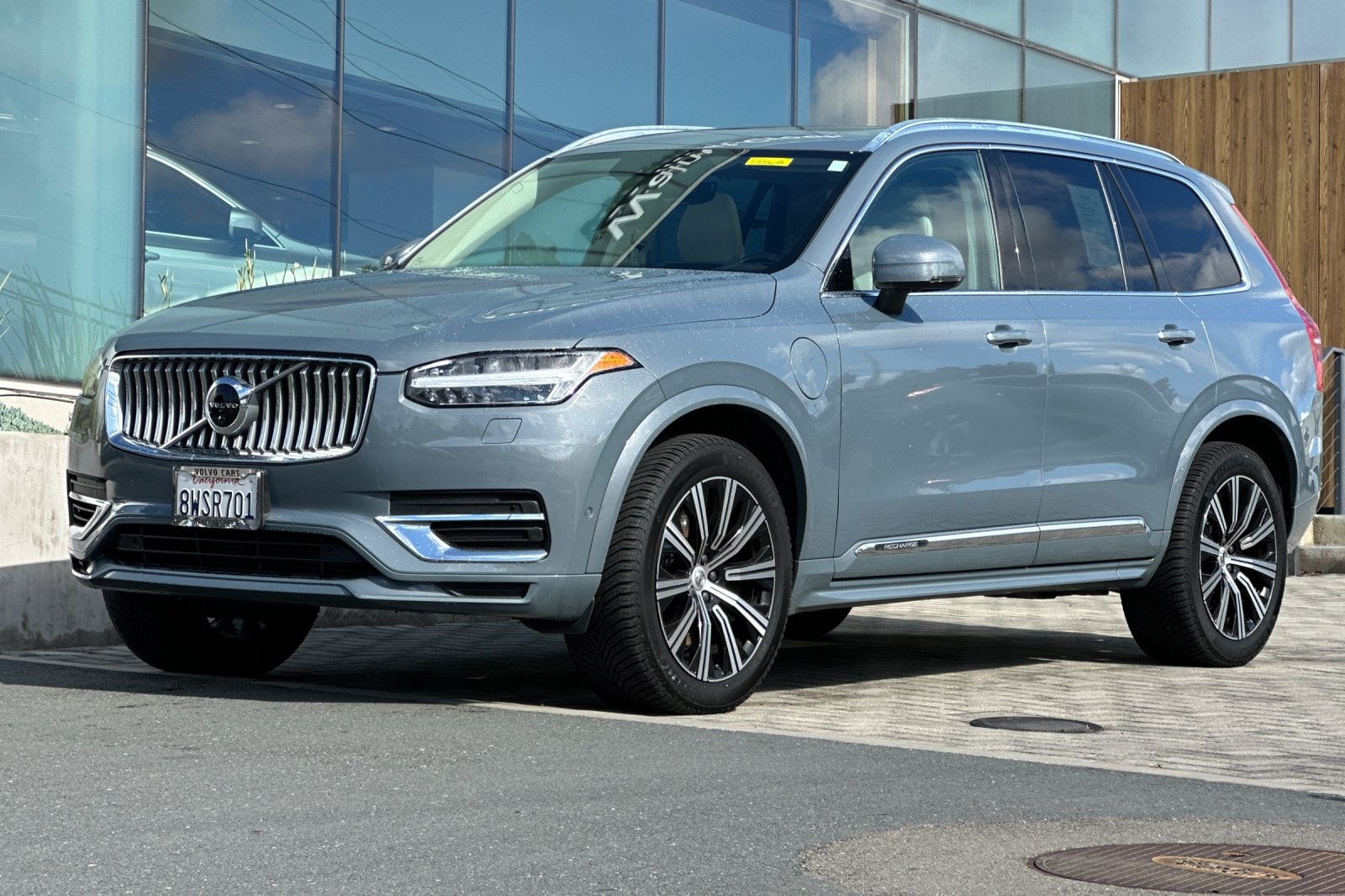 2021 Volvo XC90 Recharge Plug-In Hybrid T8 Inscription 6 Passenger photo 3