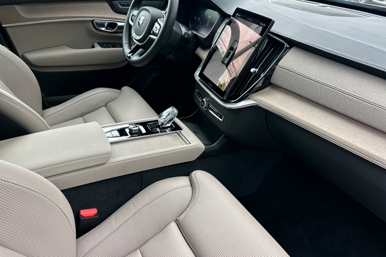 2026 Volvo XC90 Ultra - Photo 17