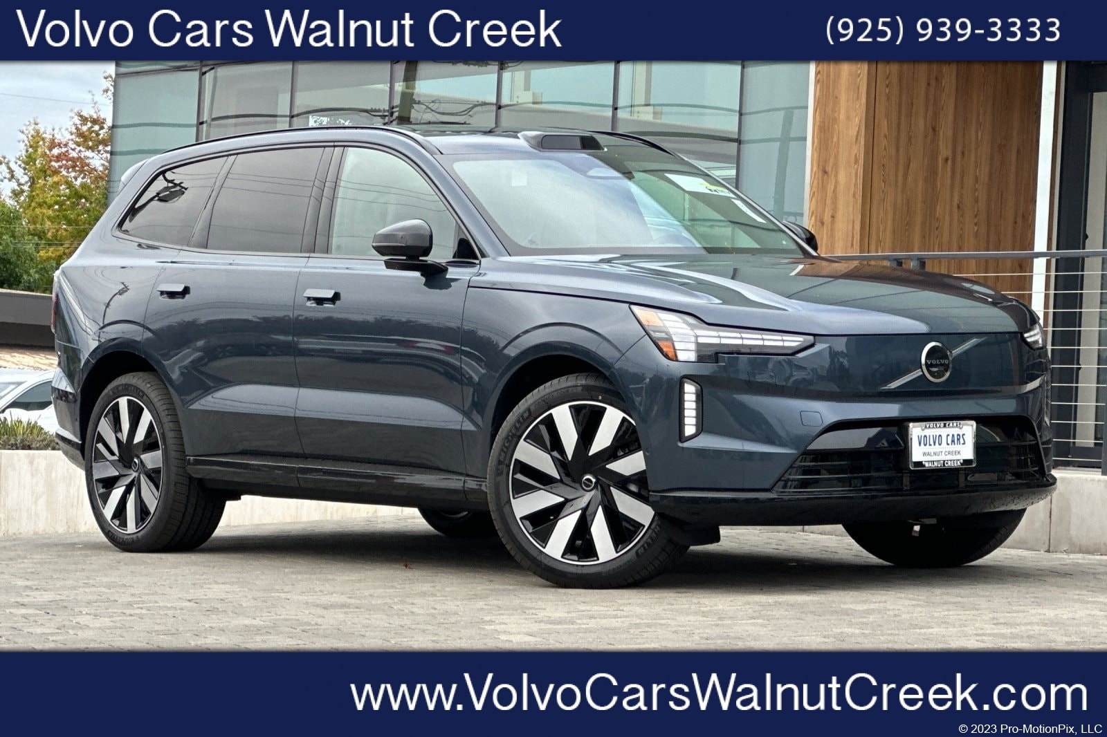 2025 Volvo EX90 Plus's photo