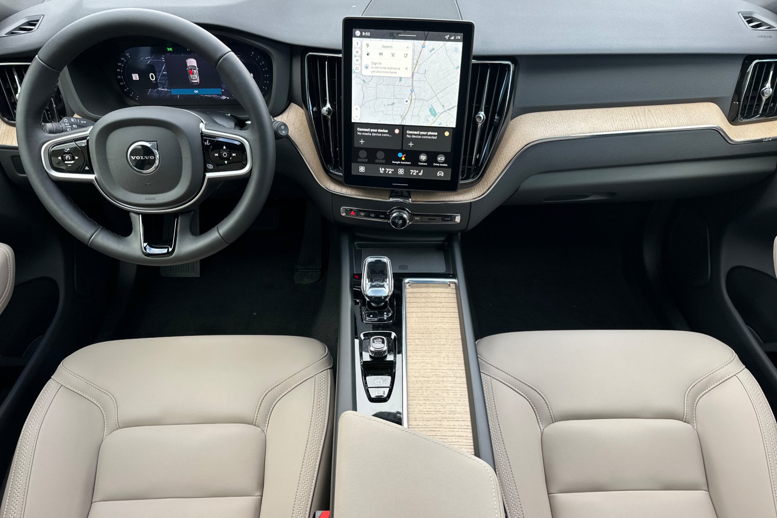 2026 Volvo XC60 Plus - Photo 13