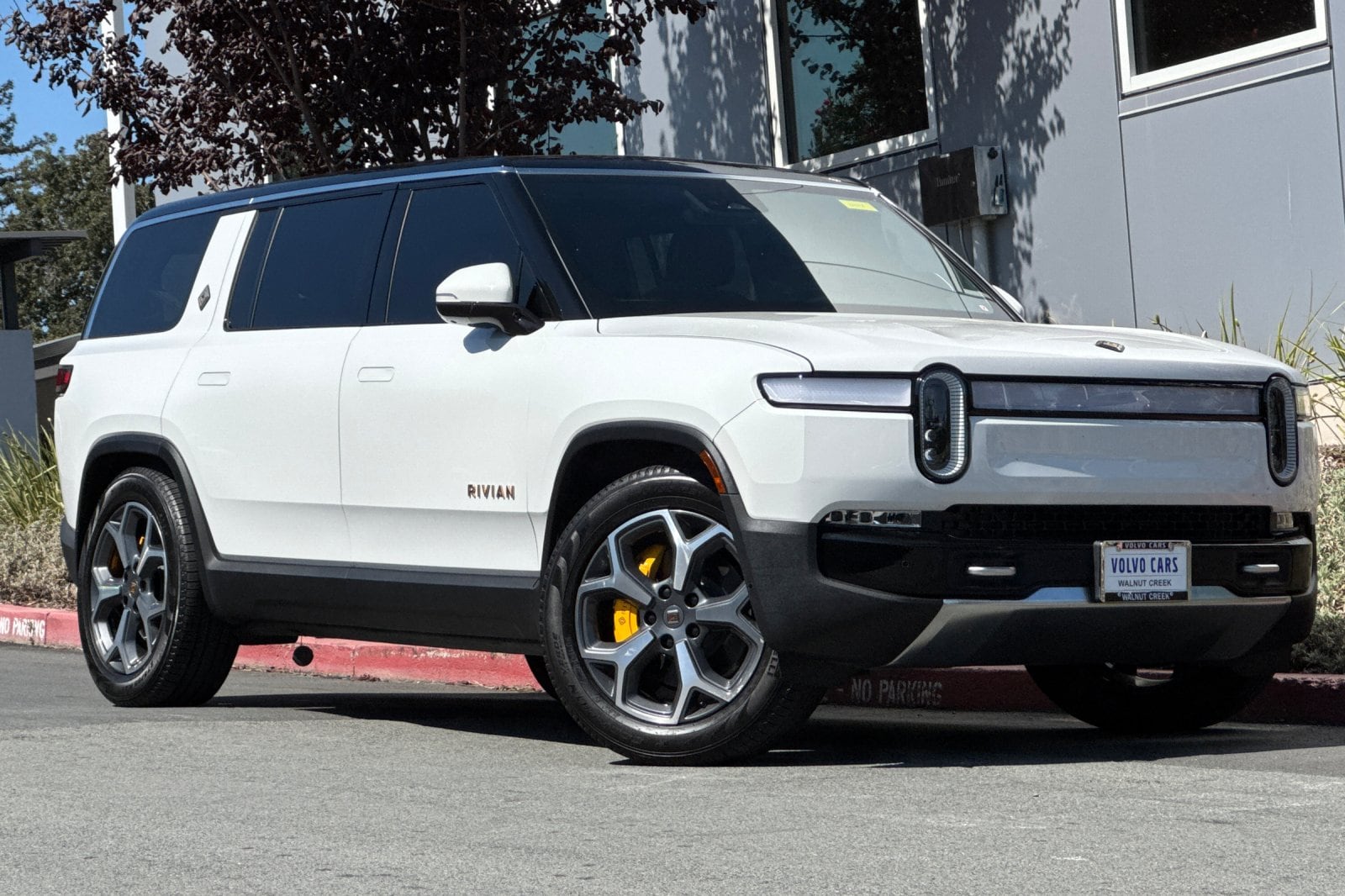 Used 2023 Rivian R1S Adventure with VIN 7PDSGABAXPN025915 for sale in Walnut Creek, CA