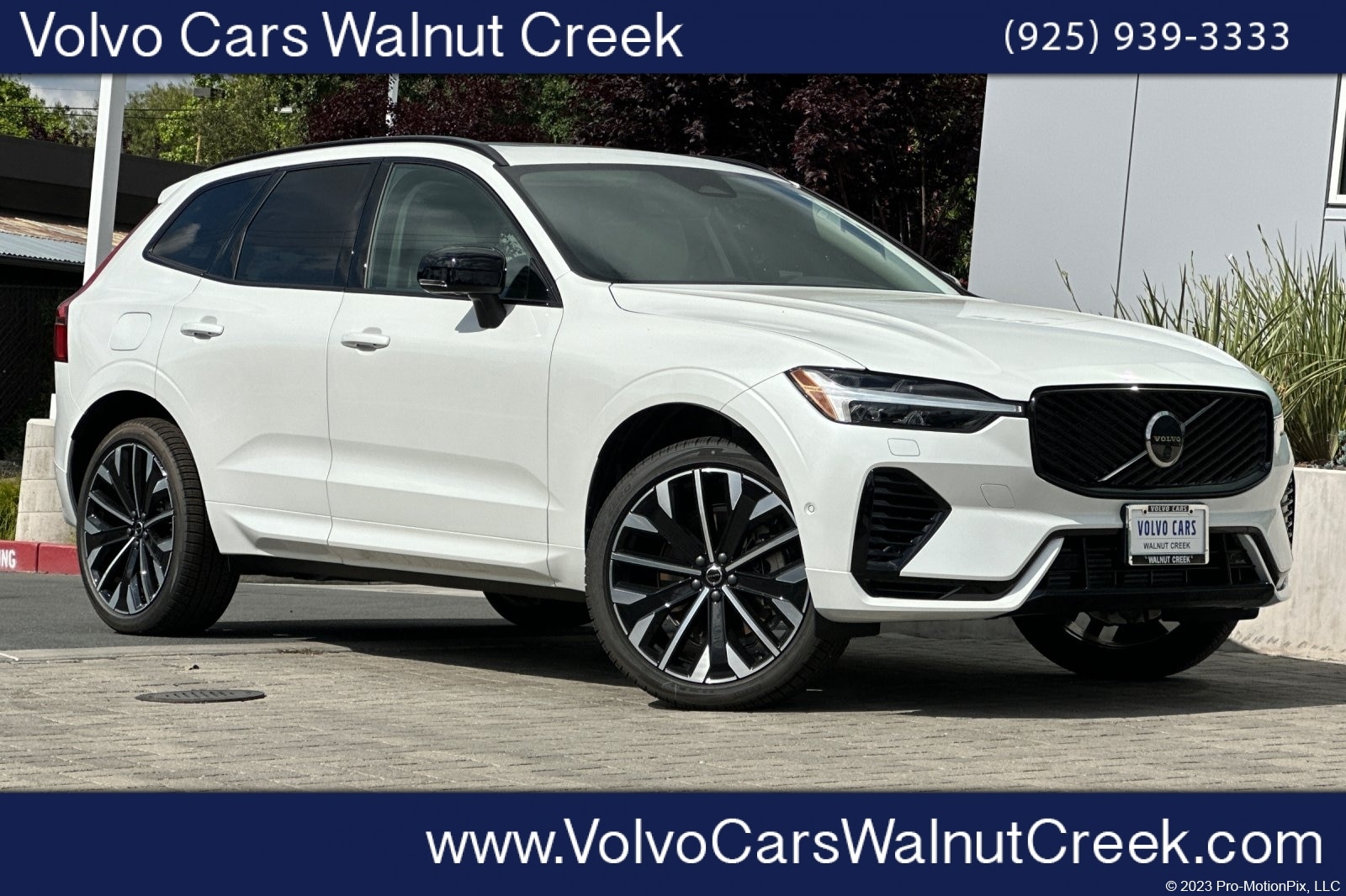 2026 Volvo XC60 T8 Ultra Dark AWD's photo