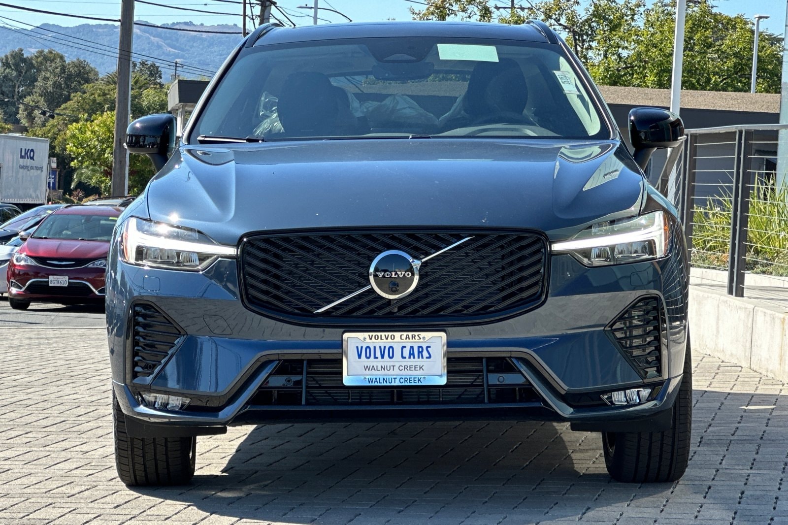 2026 Volvo XC60 Plus - Photo 9