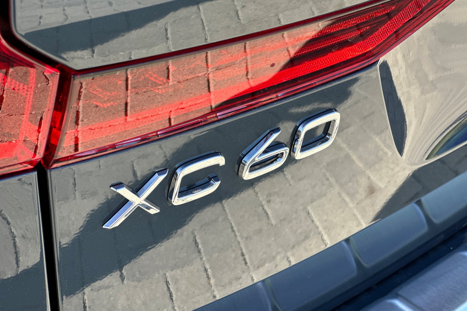 2026 Volvo XC60 Plus - Photo 26