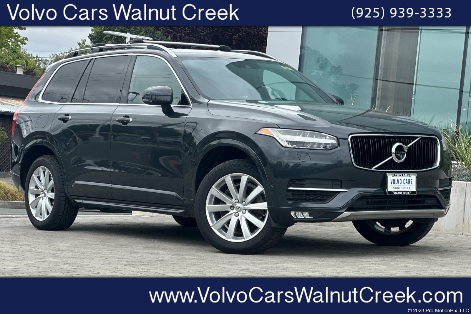 2017 Volvo XC90 T6 AWD Momentum's photo