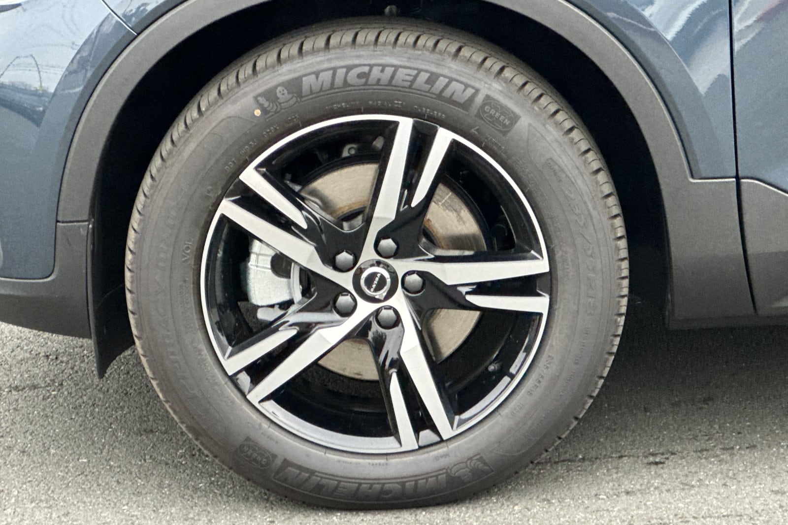 2026 Volvo XC40 Core - Photo 26