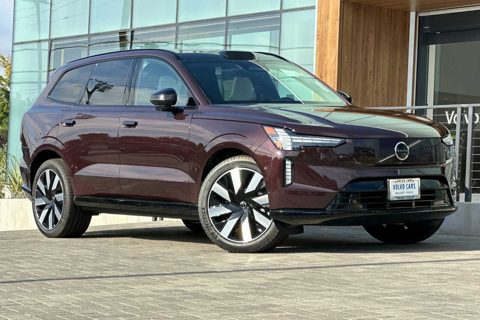 2025 Volvo EX90 Twin Motor Ultra photo 2