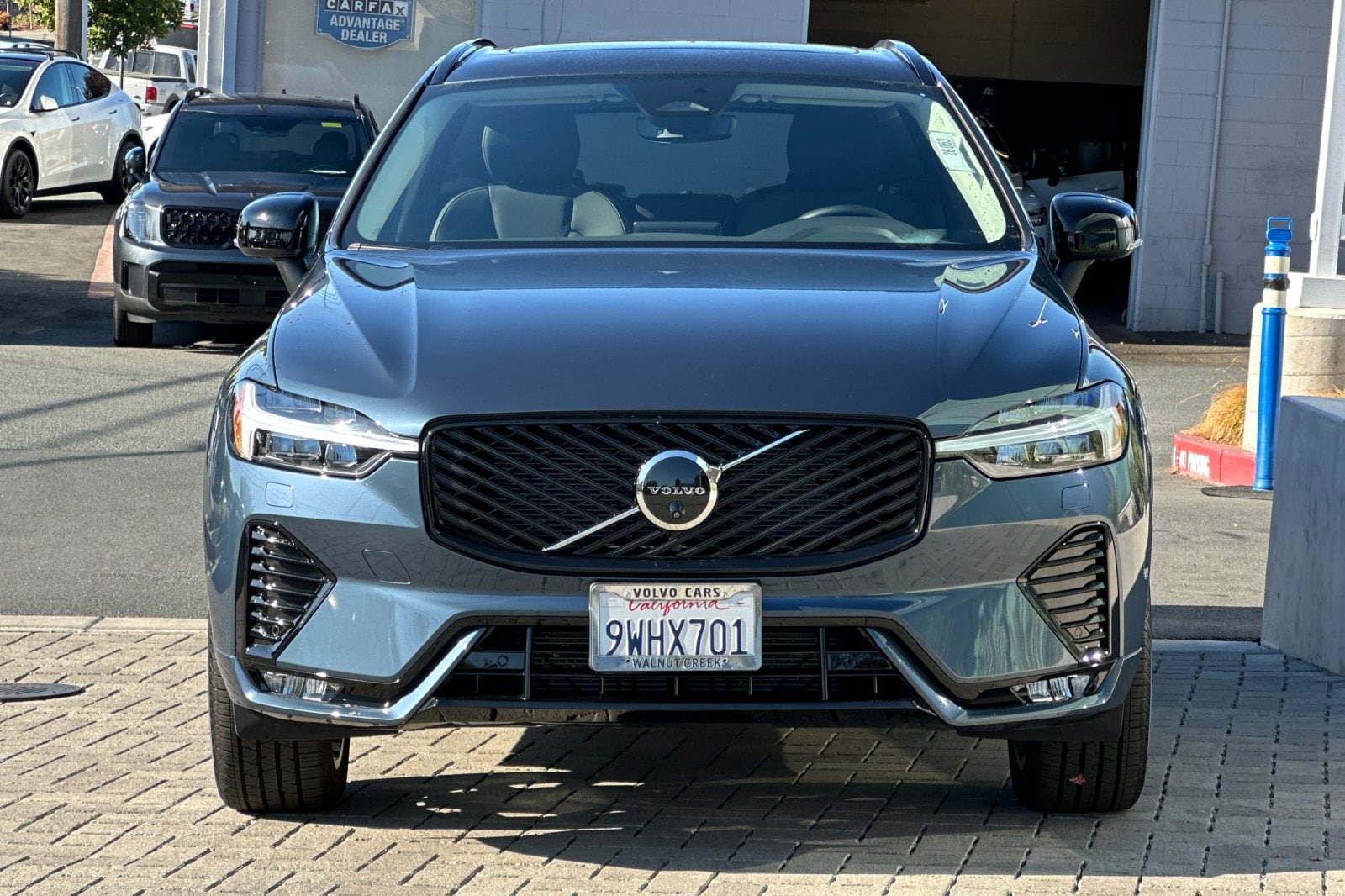 2026 Volvo XC60 Plus - Photo 9