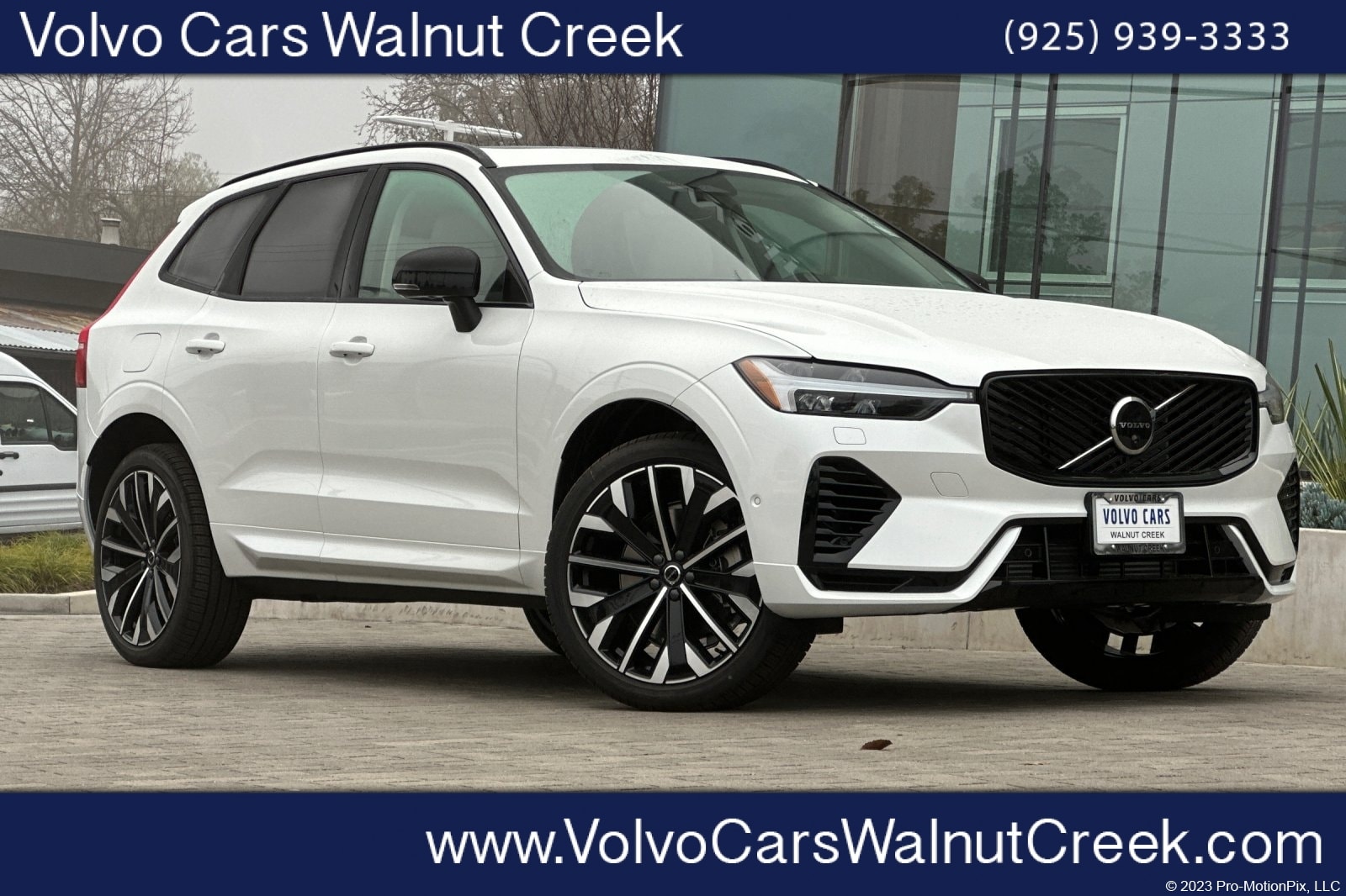 2026 Volvo XC60 T8 Ultra Dark AWD's photo