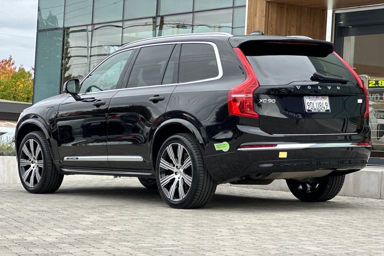 2023 Volvo XC90 Recharge Plug-In Hybrid Plus 6-Seater photo 6