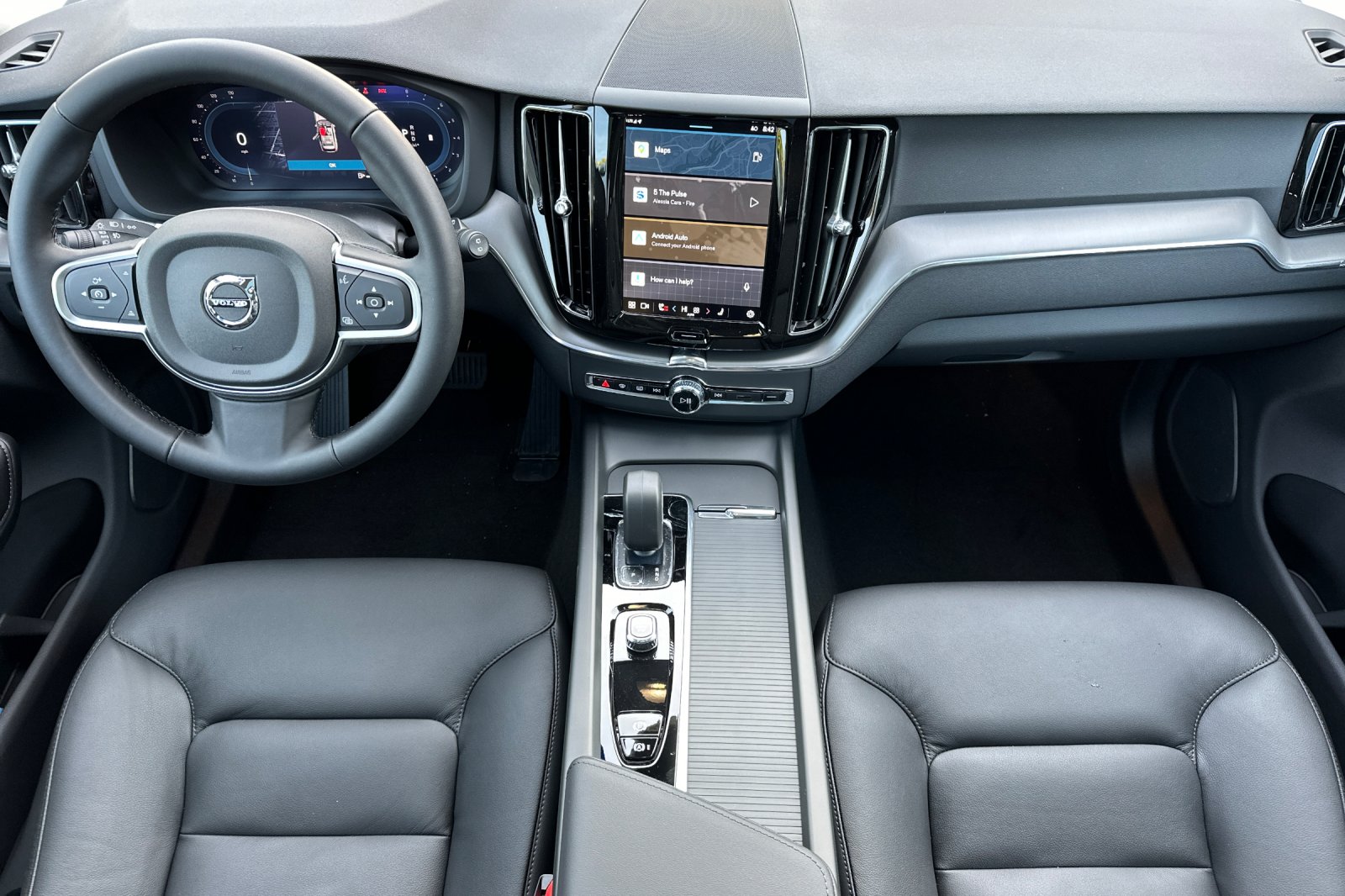 2025 Volvo XC60 Core - Photo 14