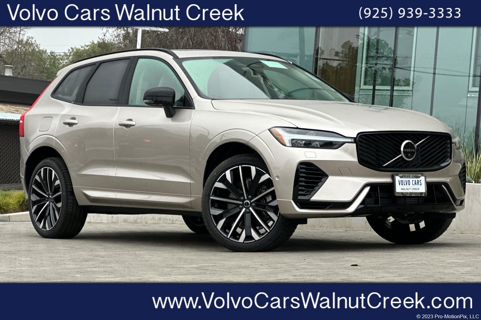 2026 Volvo XC60 T8 Ultra Dark AWD's photo