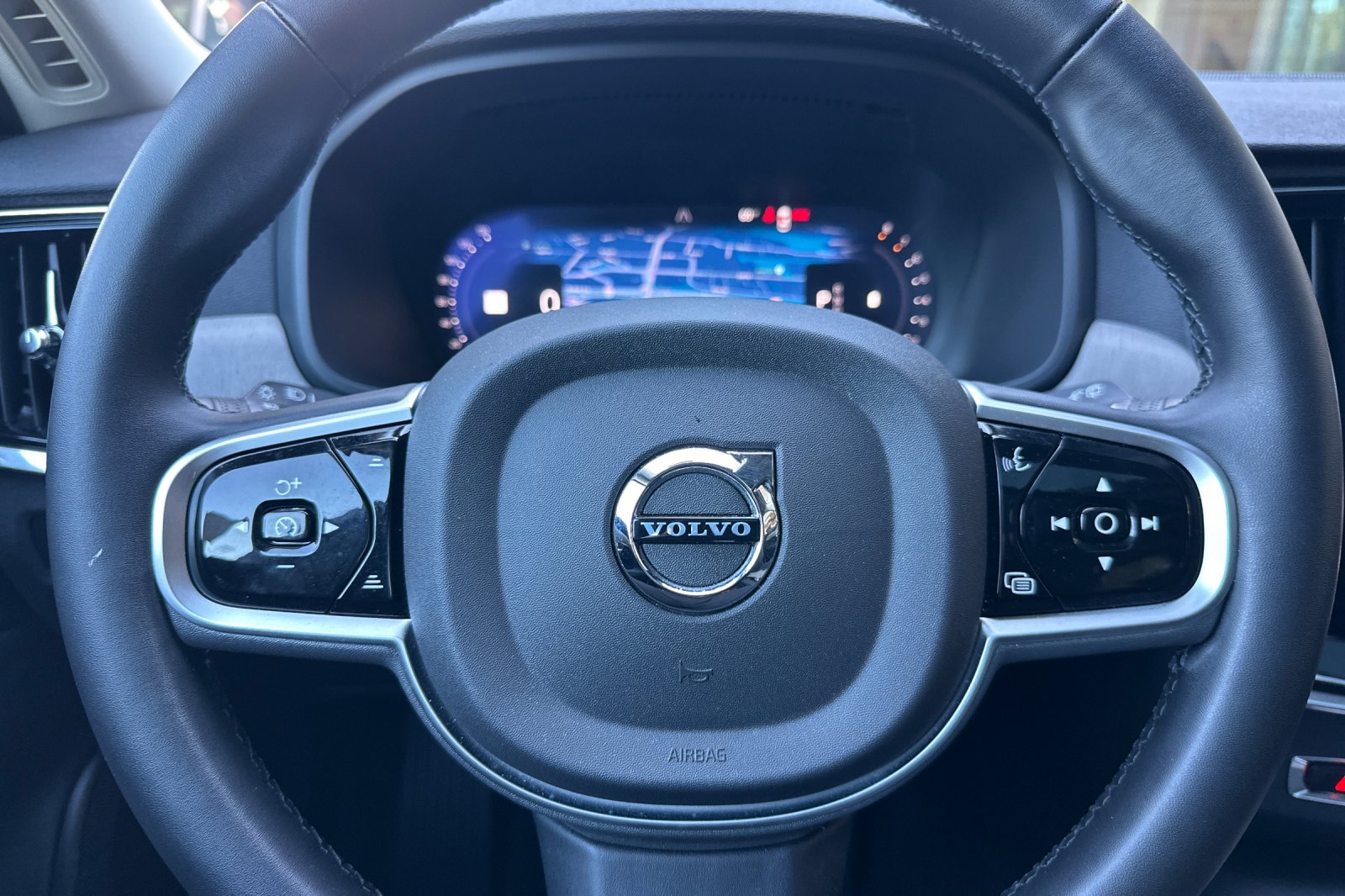 2025 Volvo V90 Cross Country Plus - Photo 24