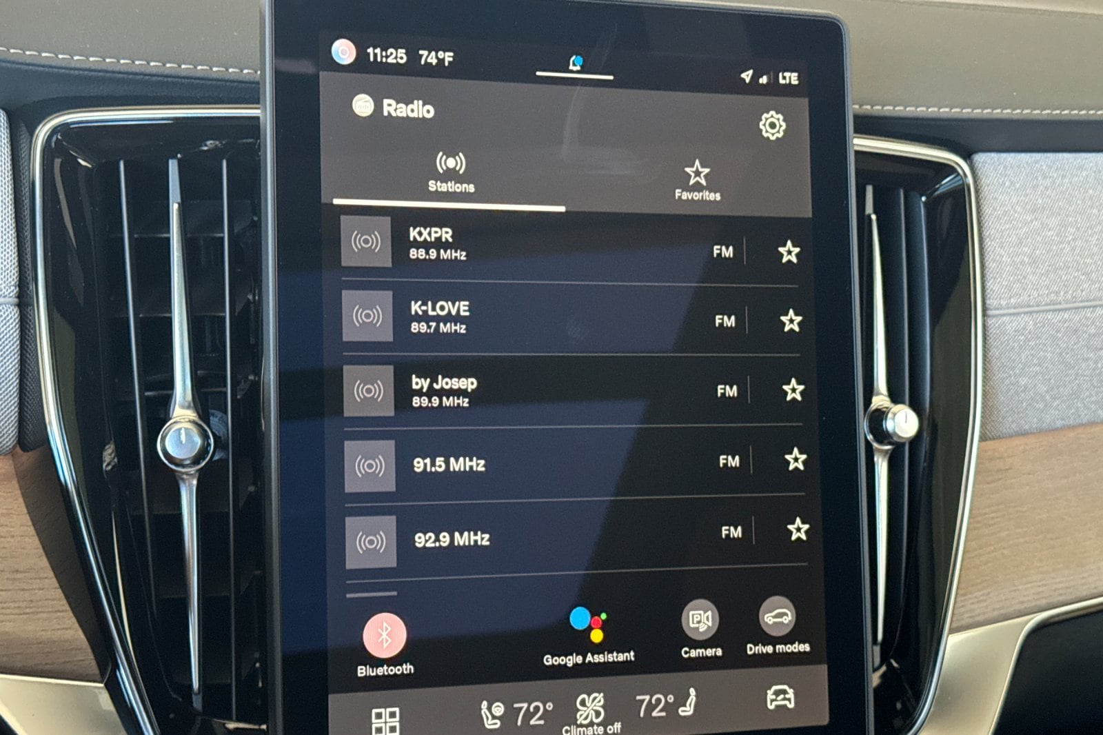 2025 Volvo XC90 Core - Photo 17