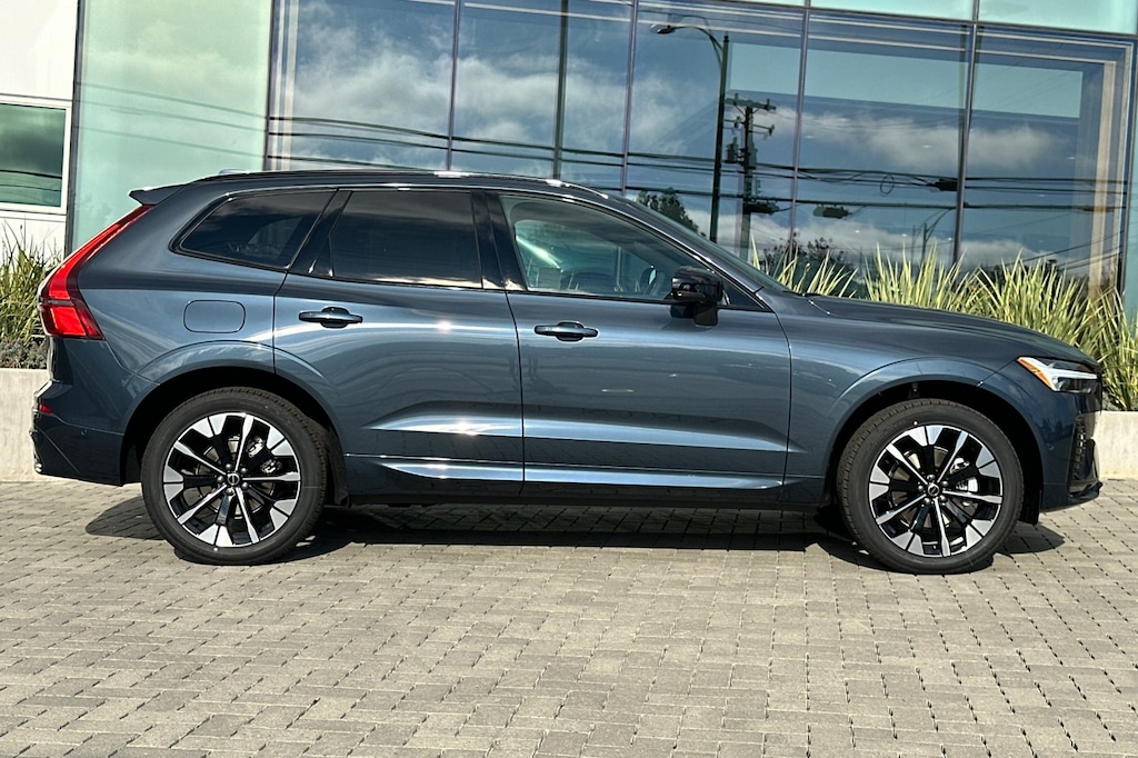 New 2026 Volvo XC60 B5 Plus SUV