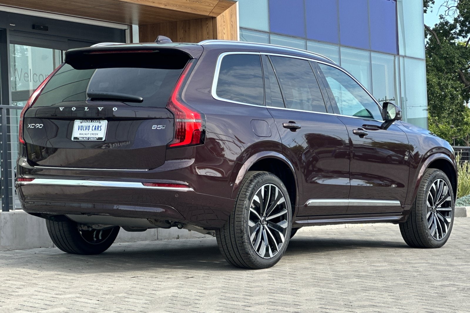 2022 Volvo XC-90 Inventory | Volvo Cars Walnut Creek