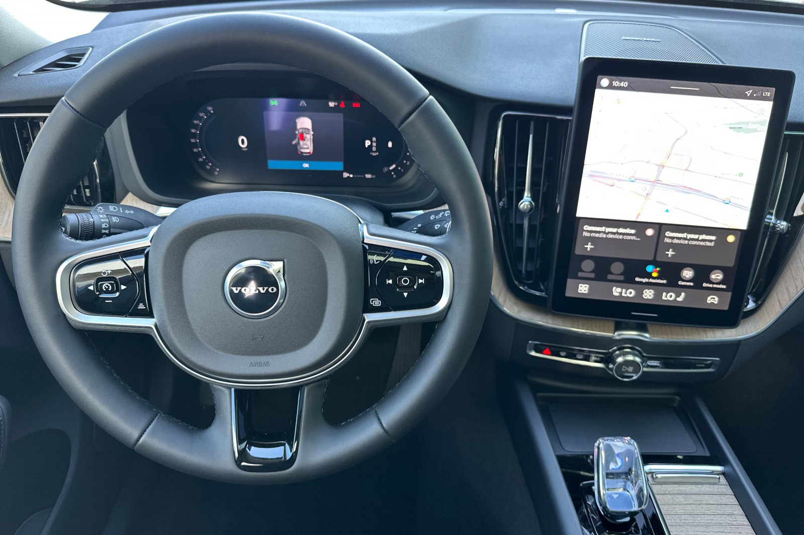 2026 Volvo XC60 Plus - Photo 14
