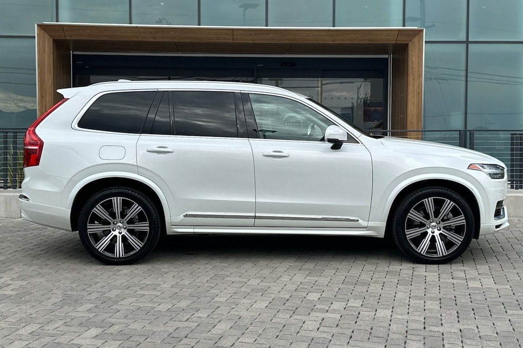 Certified 2024 Volvo XC90 plug-in hybrid T8 Core Bright SUV