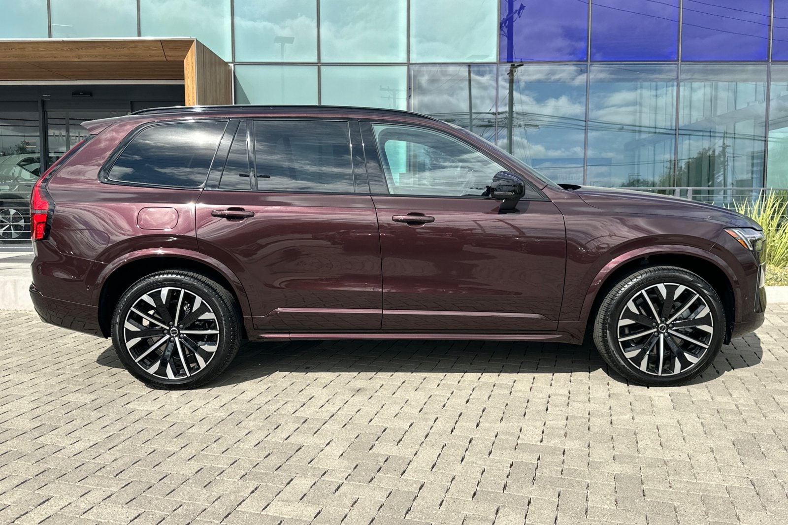 2026 Volvo XC90 Ultra - Photo 3
