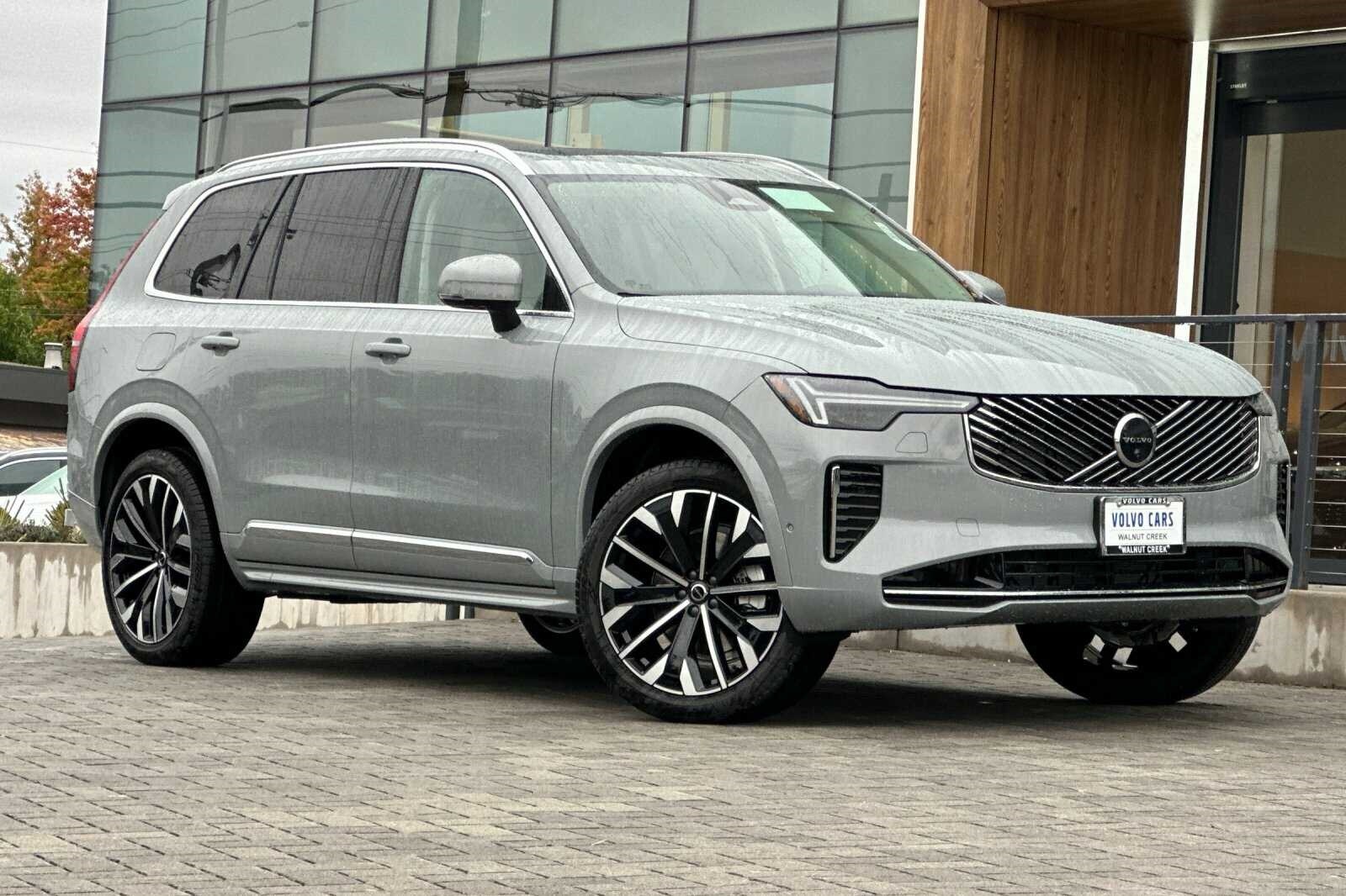 2026 Volvo XC90 photo 2