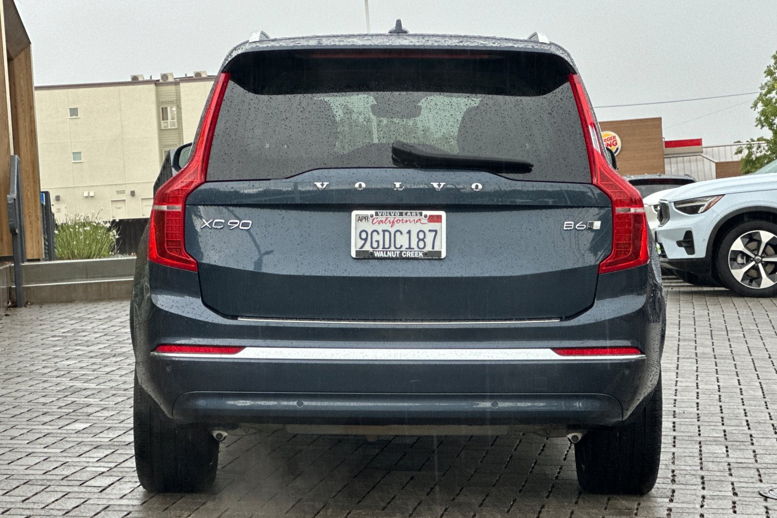 2023 Volvo XC90 B6 AWD Plus 6-Seater photo 4