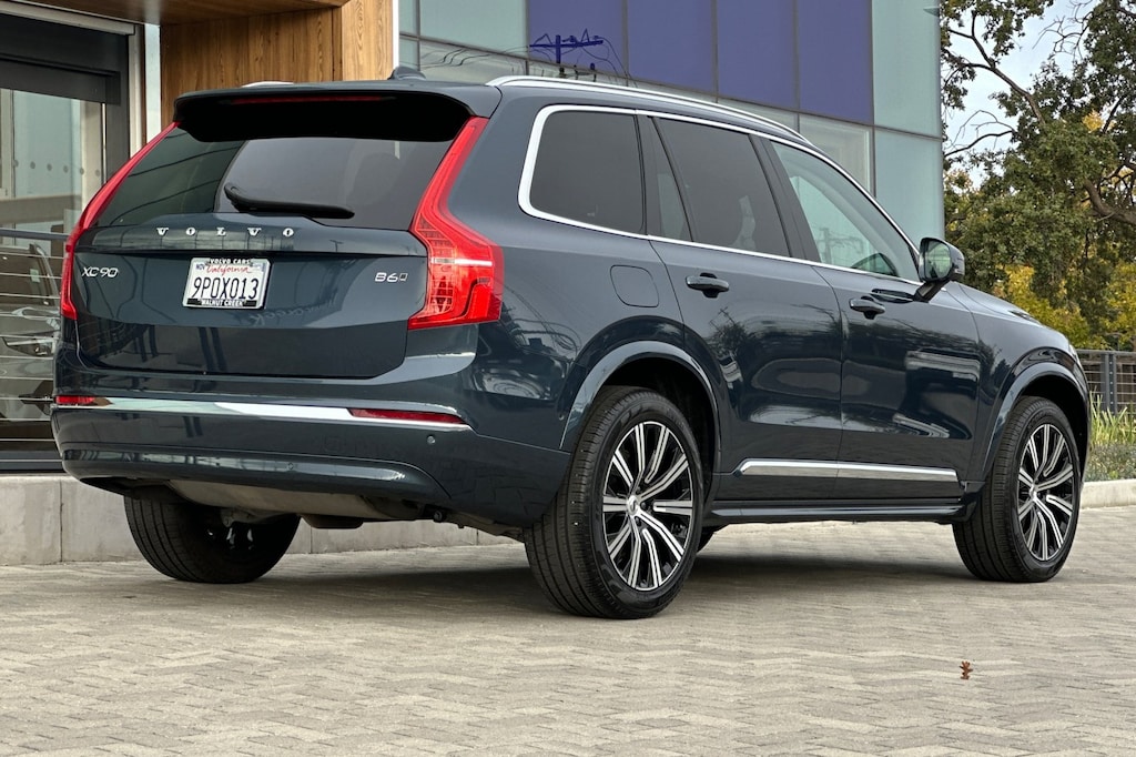 2025 Volvo XC90 Plus photo 3