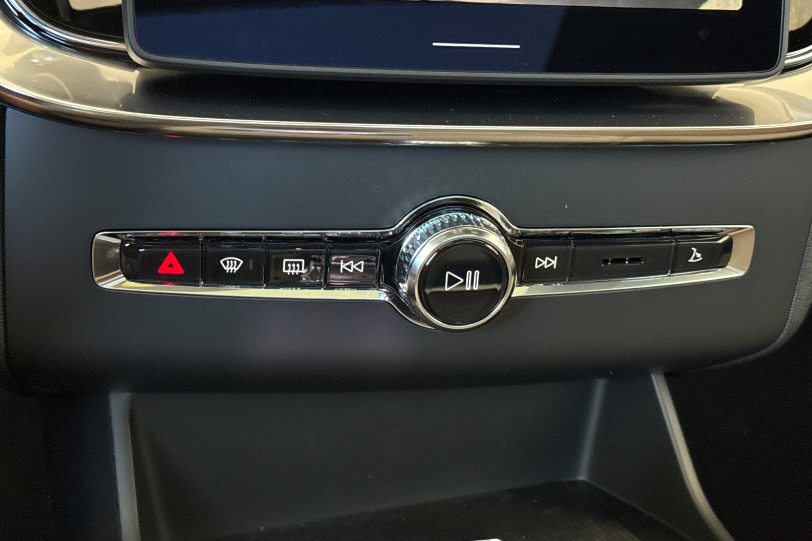 2025 Volvo XC90 Core - Photo 20