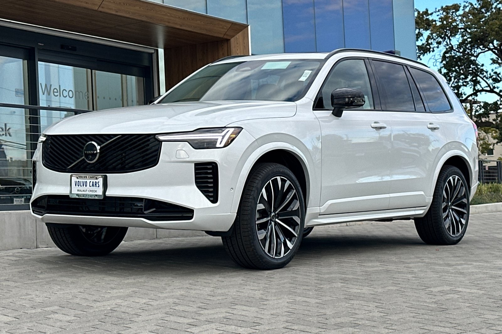 2026 Volvo XC90 Ultra - Photo 8