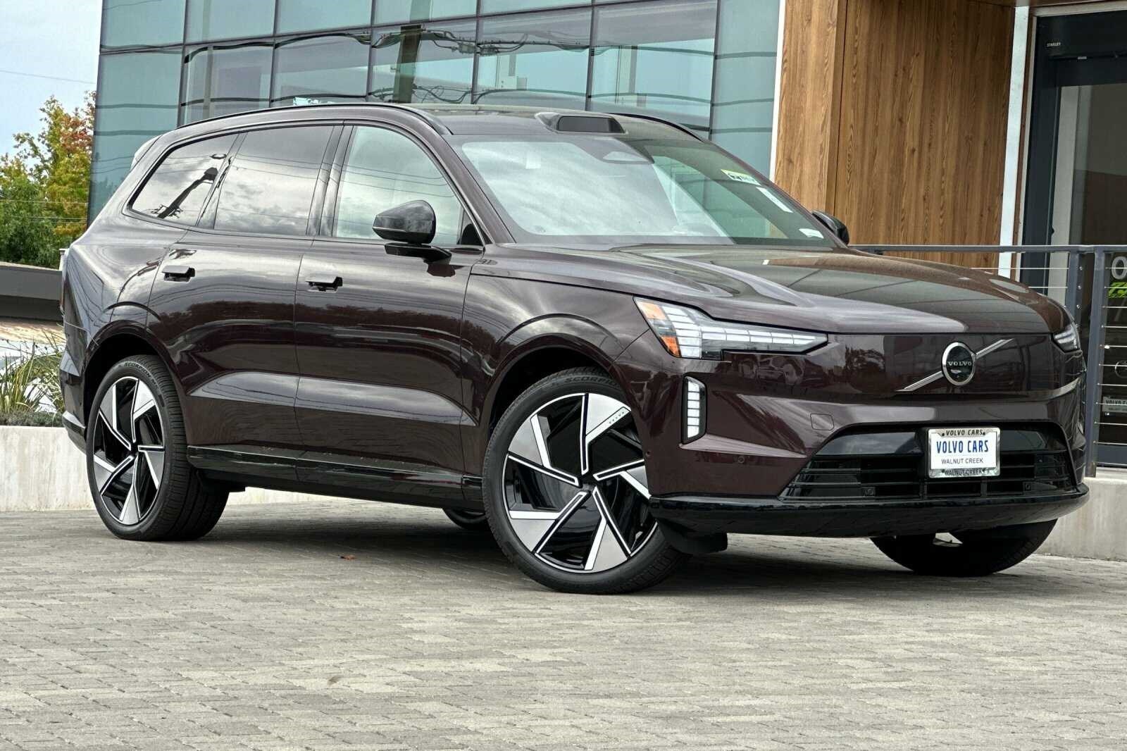 2025 Volvo EX90 Twin Motor Performance Ultra photo 2