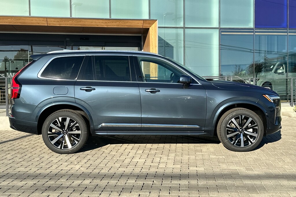 New 2026 Volvo XC90 B5 Core SUV