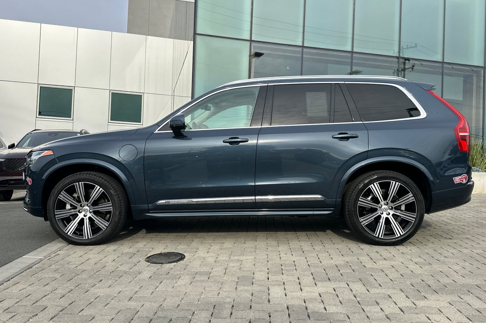 2024 Volvo XC90 plug-in hybrid T8 Ultimate 6-Seater photo 6