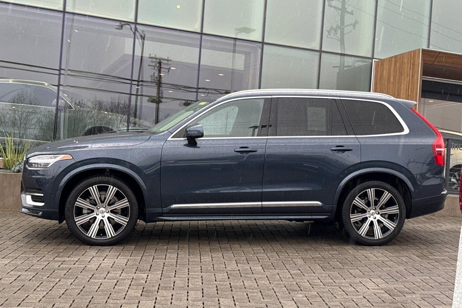 2023 Volvo XC90 B6 AWD Ultimate 6-Seater photo 6