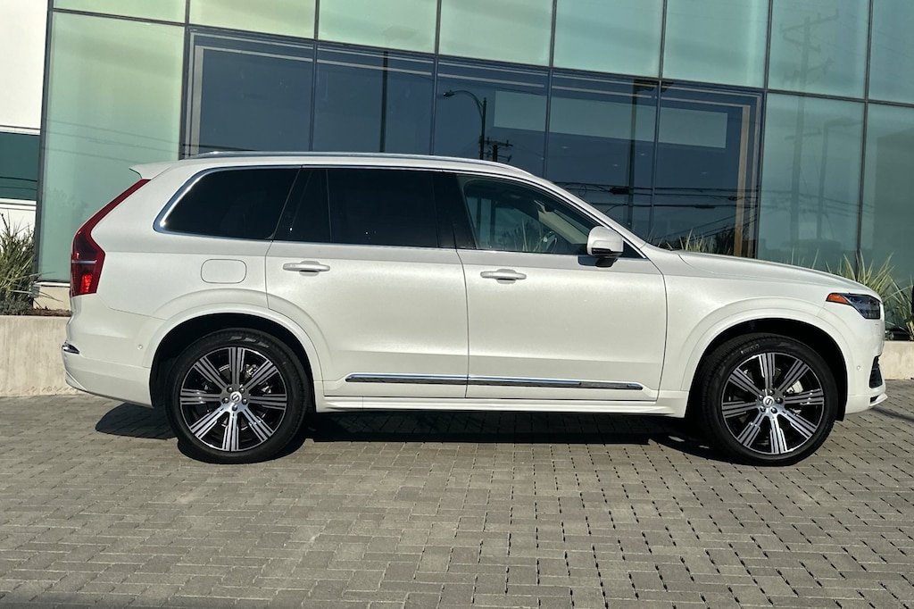 Certified 2024 Volvo XC90 plug-in hybrid T8 Ultimate Bright 7-Seater SUV