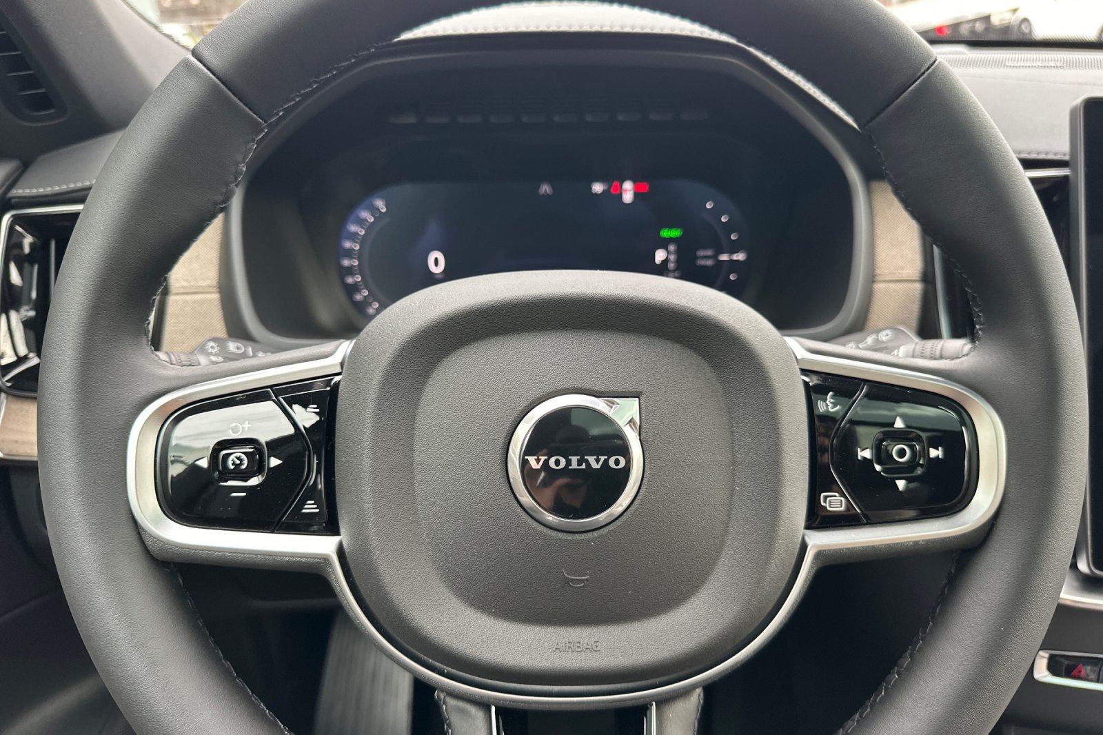 2026 Volvo XC90 Plus - Photo 23