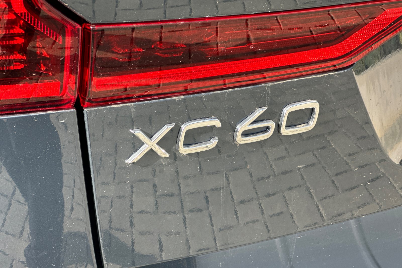 2026 Volvo XC60 Plus - Photo 26