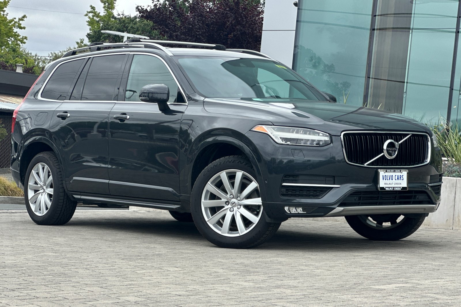 Used 2017 Volvo XC90 Momentum with VIN YV4A22PK6H1134337 for sale in Walnut Creek, CA
