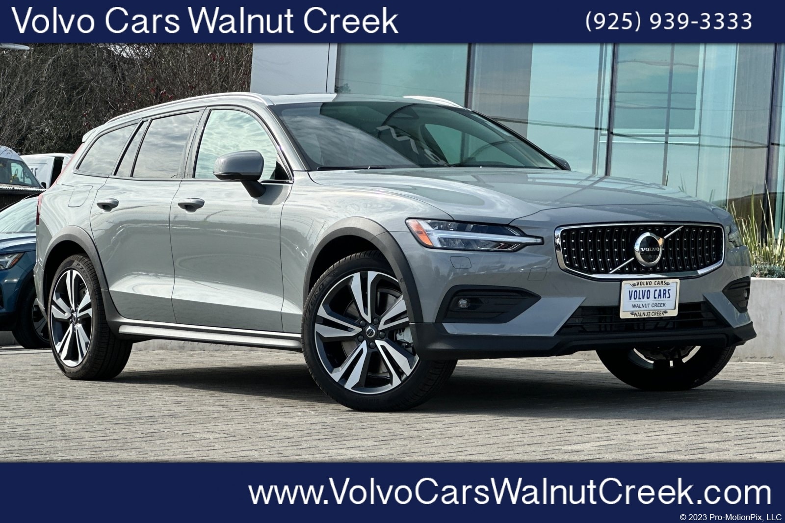 2026 Volvo V60 Cross Country B5 Plus AWD's photo
