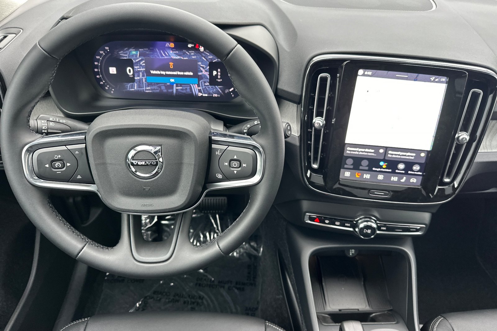 2026 Volvo XC40 Core - Photo 14