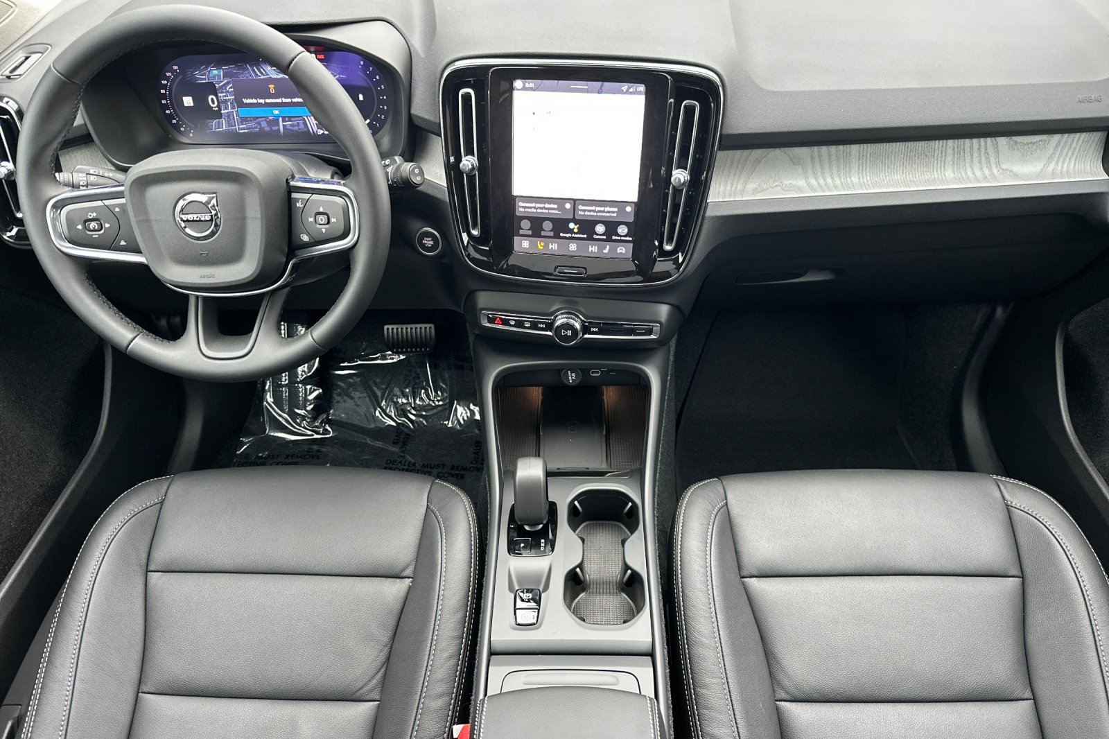 2026 Volvo XC40 Core - Photo 13