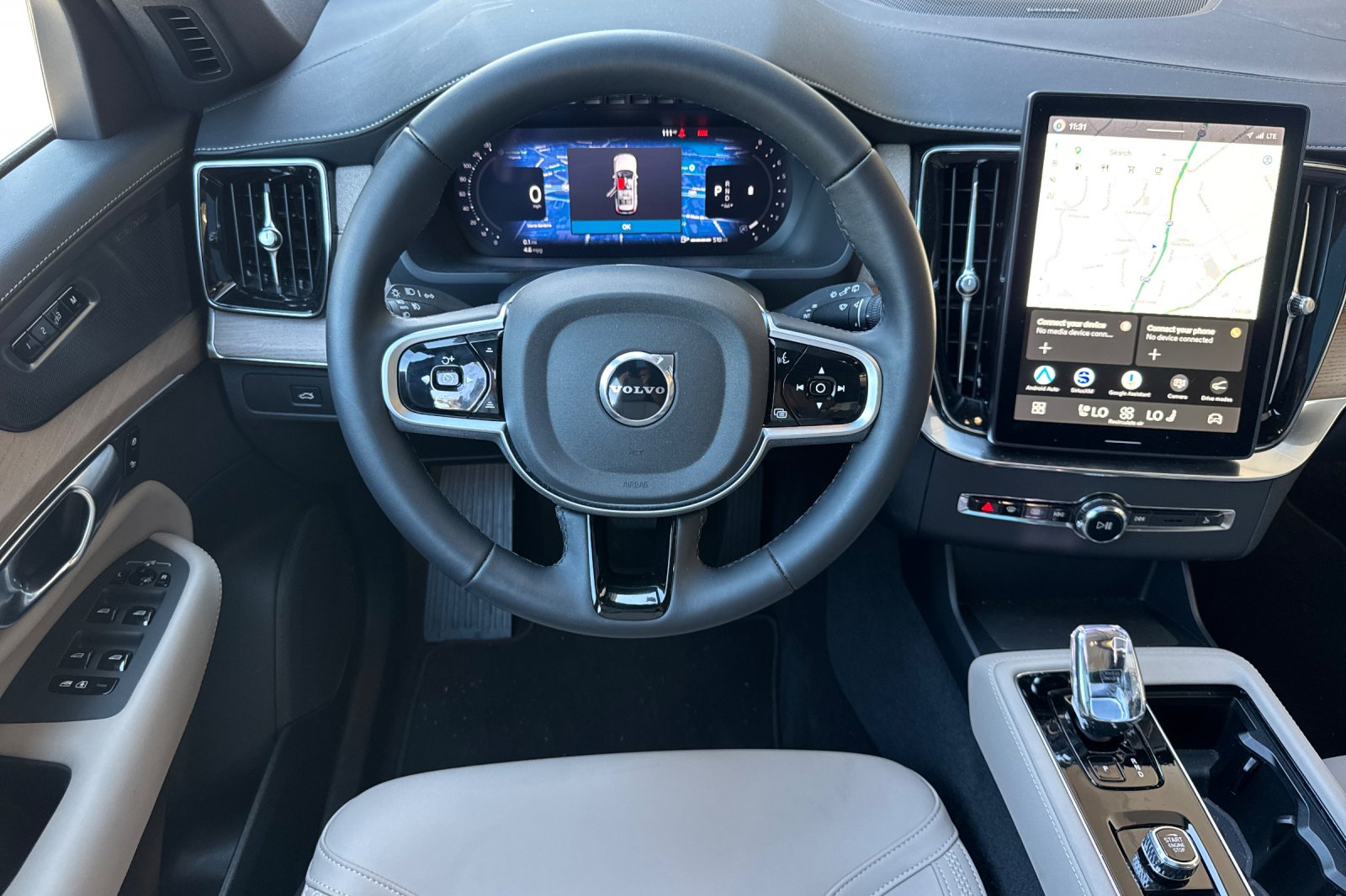 2026 Volvo XC90 Plus - Photo 14