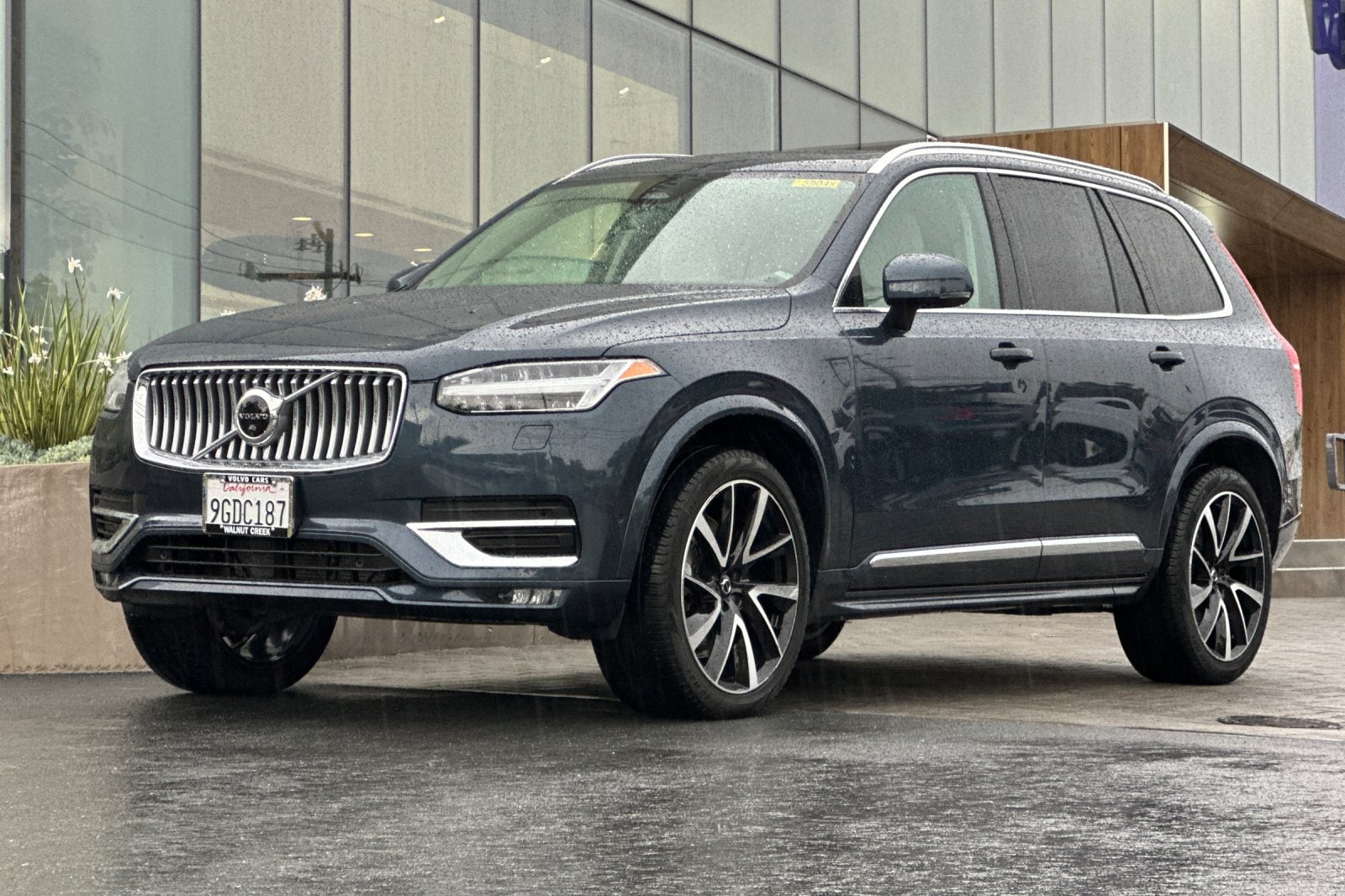 2023 Volvo XC90 B6 AWD Plus 6-Seater photo 3